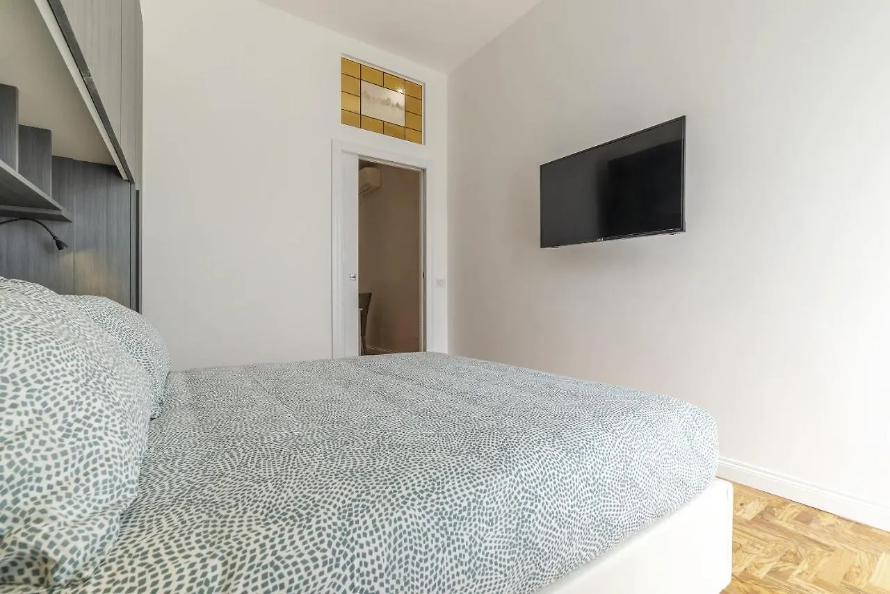 Rione Prati Elegant Apartment With Balcony Rom