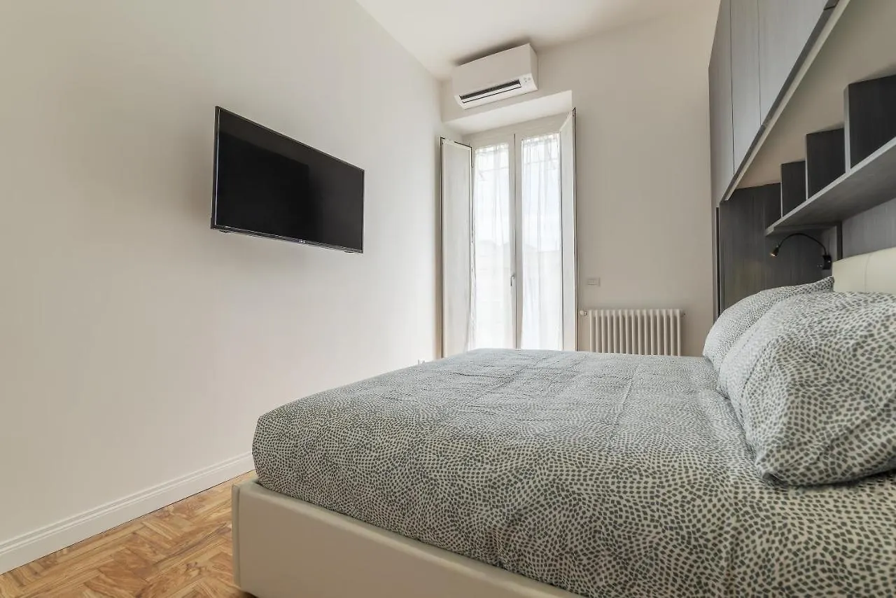Rione Prati Elegant Apartment With Balcony Rom
